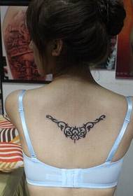 tatuaggio semplice totem posteriore