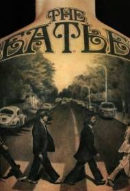 شخصیت Beatles مشکی و خاکستری الگوی خال کوبی واقع گرایانه را نشان می دهد