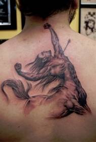 ກັບຄືນໄປບ່ອນ centaur ສີທີ່ສວຍງາມແລະຮູບແບບ tattoo ລູກສອນ