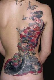 Назад барвисті гейші в азіатському стилі та тисячі дизайнів татуювань паперового крана