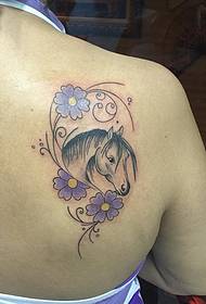esquena patró de tatuatge de flors de cavall fresc