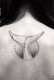 djevojka natrag kitov bodljikavi tetovaža tetovaža uzorak