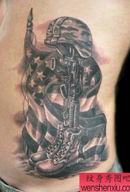 Säit Taille Tattoo Muster: Säit Taille Militär Camouflage Kleedung Tattoo Muster
