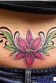 opera d'arte classica del tatuaggio del fiore del totem del fiore della vite della vita posteriore della donna