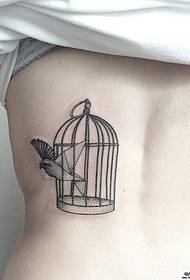 Modello di tatuaggio del tatuaggio dell'uccello della gabbia per uccelli della scuola posteriore fresca delle ragazze