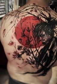 terug Japannese styl gekleurde samoerai en blomme. Sun tattoo patroon