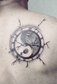 modello di tatuaggio orologio con simbolo di pettegolezzo stile yin e yang posteriore