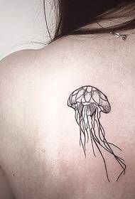 Ọmọbinrin ẹhin laini kekere alabapade ati ẹlẹwa jellyfish tatuu apẹrẹ