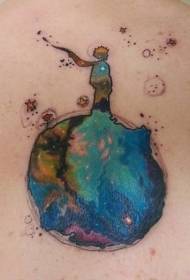 leđa obojenih planeta s uzorkom tetovaže dječaka siluete
