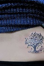 modello di tatuaggio dell'albero di totem di moda di bell'aspetto di bellezza