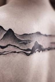 modello di tatuaggio montagna nera stile incisione posteriore