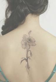 9 małych świeżych tatuaży na plecach dla dziewcząt w plecach