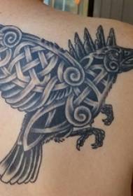 Hablaha Tattoo Eagle Qaabka Dib-u-soo-noqoshada Gabdhaha Madowga ee loo yaqaan 'Tattoo Eagle Pattern'