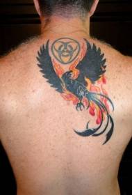 phoenix dubh air ais agus pàtran tatù lasair