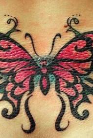 허리에 밝은 나비와 장미 문신 패턴