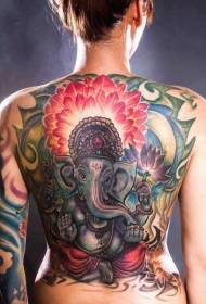 magnifique motif de tatouage lotus et éléphant Ganesha sur le dos de la femme
