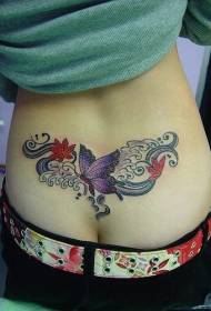 Mariposa trasera y patrón de tatuaje de color de hoja de arce