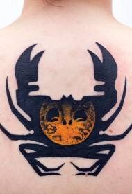 indietro strano granchio nero con misterioso simbolo tatuaggio simbolo