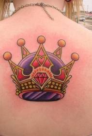 la donna è tornata su un modello di tatuaggio con diamante a corona colorata
