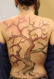 dievča späť osamelý strom tetovanie vzor
