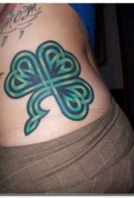 Costillas laterais, gran irlandés de tres follas, patrón de tatuaxe de Teng
