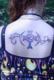 baya na ado zagaye giciye tattoo tsarin