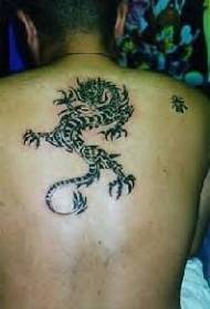 背部中国风部落龙纹身图案