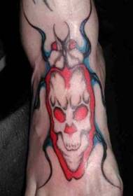 disegno del tatuaggio combinazione collo del piede e scarabeo