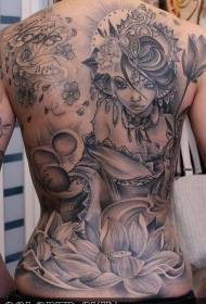 spate uimitoare femeie de ispită cu model de tatuaj de flori