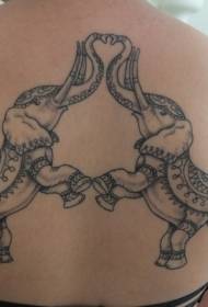 torna cenaru neru Dui disegni di tatuaggi di elefante