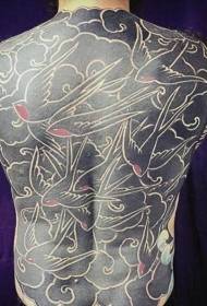unikalaus stiliaus juodo kregždės visos nugaros tatuiruotės modelis