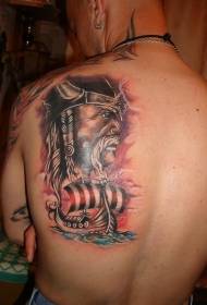 Викинг Варриор и једрилица осликани су узорком тетоважа