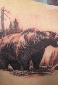 Orman dövme deseninde geri büyük ayı