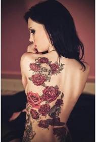 gyönyörű vörös rózsa koponya tetoválás minta