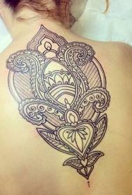 černá krajka totem tetování vzor na zadní straně dívky