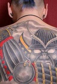 Motif de tatouage du guerrier diabolique