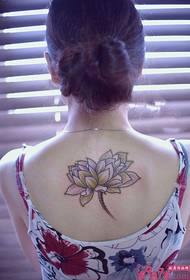lotus membuka kembali pola tato