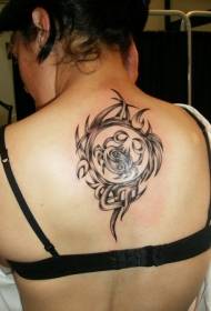modello tatuaggio totem personalità granchio posteriore