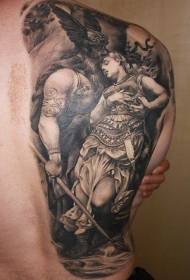 Indietro carino pirata e modello tatuaggio donna