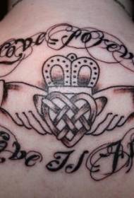 indietro Motivo tatuaggio a forma di lettera a forma di cuore irlandese