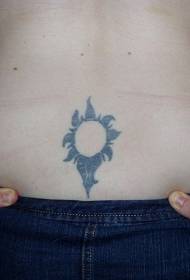 modello di tatuaggio totem posteriore nero sole fiore
