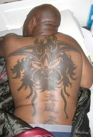 lange gehoornde duivel zwarte rug tattoo patroon