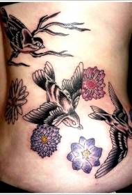 pola tato burung dan bunga pinggang yang indah