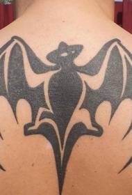 гръб в племенен стил черна прилепна форма на татуировка