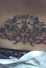ခါးလိပ်နှင့် Totem အက္ခရာ tatoo ပုံစံ