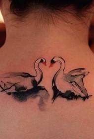 schiena affascinante modello tatuaggio coppia cigno bianco