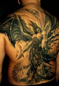 costas demonio terrible con enorme patrón de tatuaxe de ás