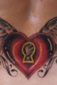 Patrón de tatuaje de alas de cintura con cerradura roja en forma de corazón