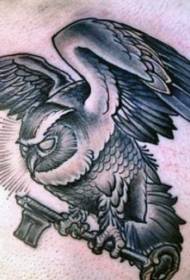 чудова чорно-біла фентезі сова візерунок татуювання назад