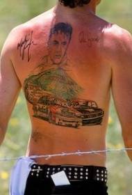 taustavärinen kilpa-auto muotokuva tatuointikuviolla